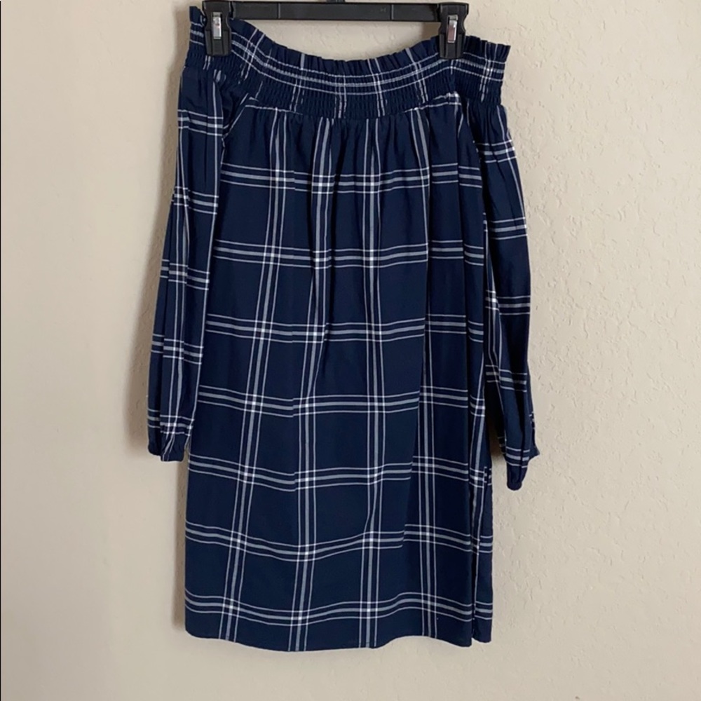 off the shoulder dress!